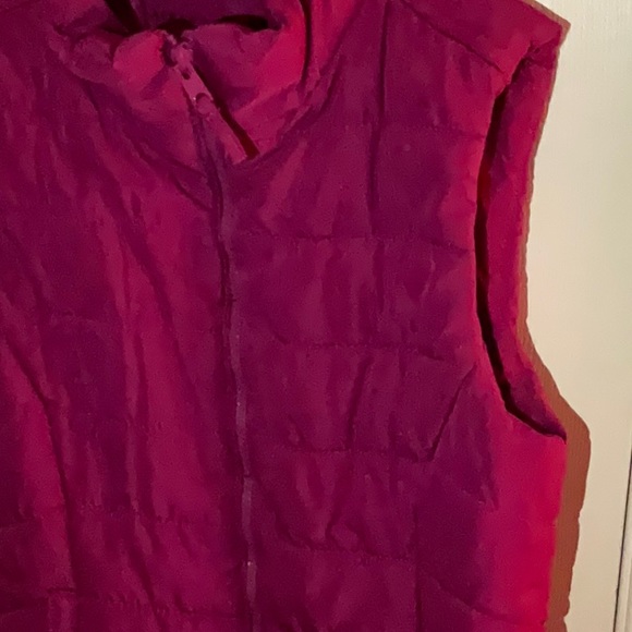 Vest - Picture 3 of 3